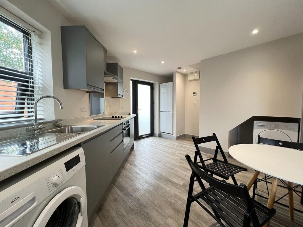 Main image of property: Flat 1, Stratford Road, NG2