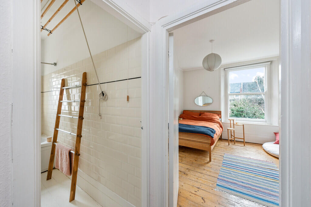Apartment in London - View 4
