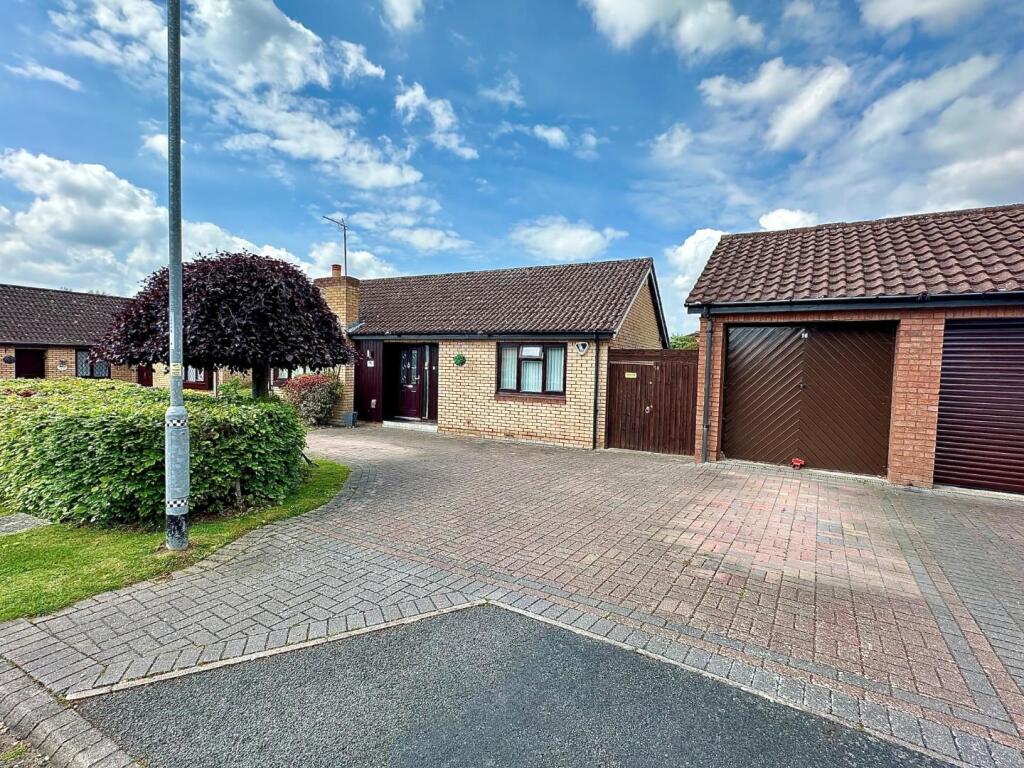 Main image of property: Grangewood, East Hunsbury, Northampton NN4