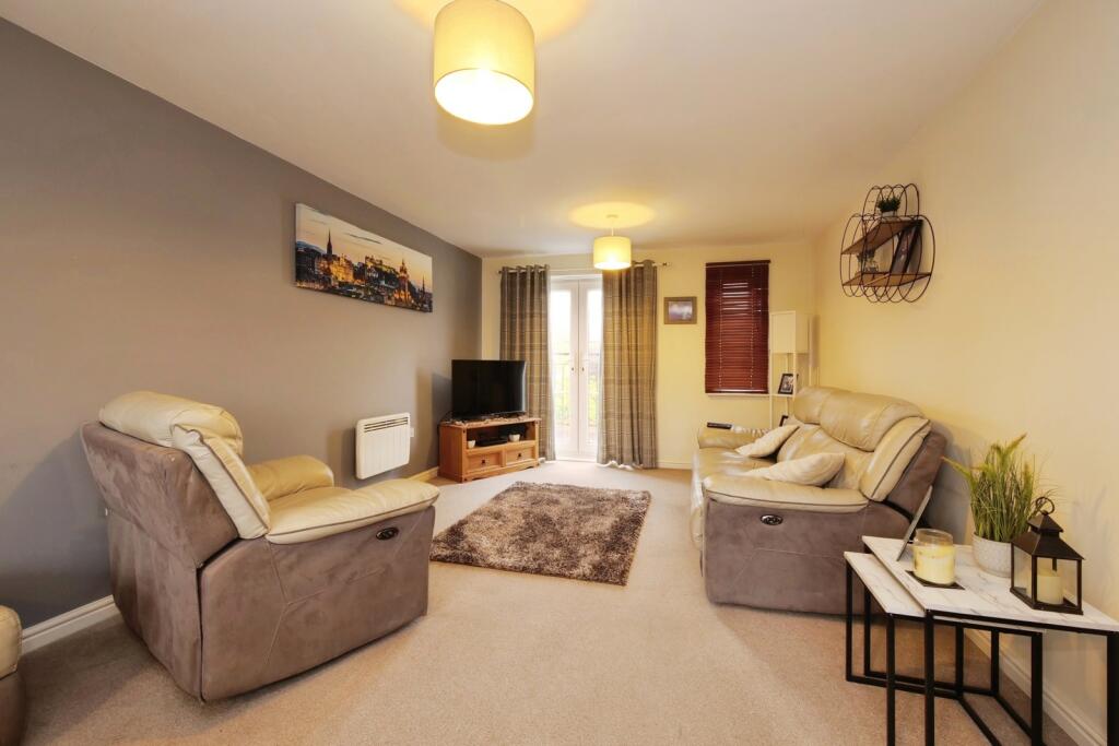 Apartment in Swansea - More