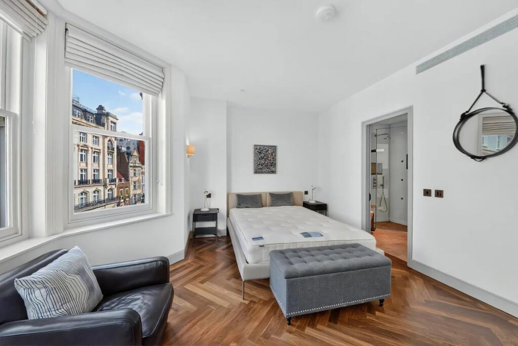Apartment in London - More