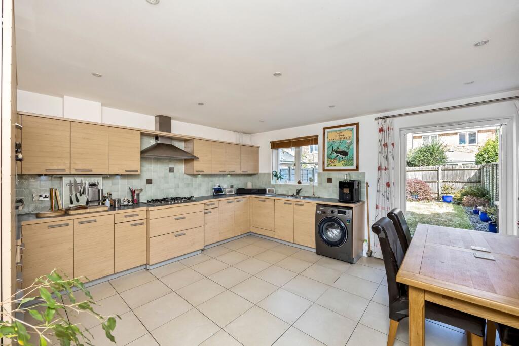 House in Horsham, North Heath, North Horsham - View 2