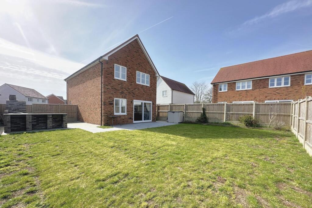 House in Dover, Sholden - More