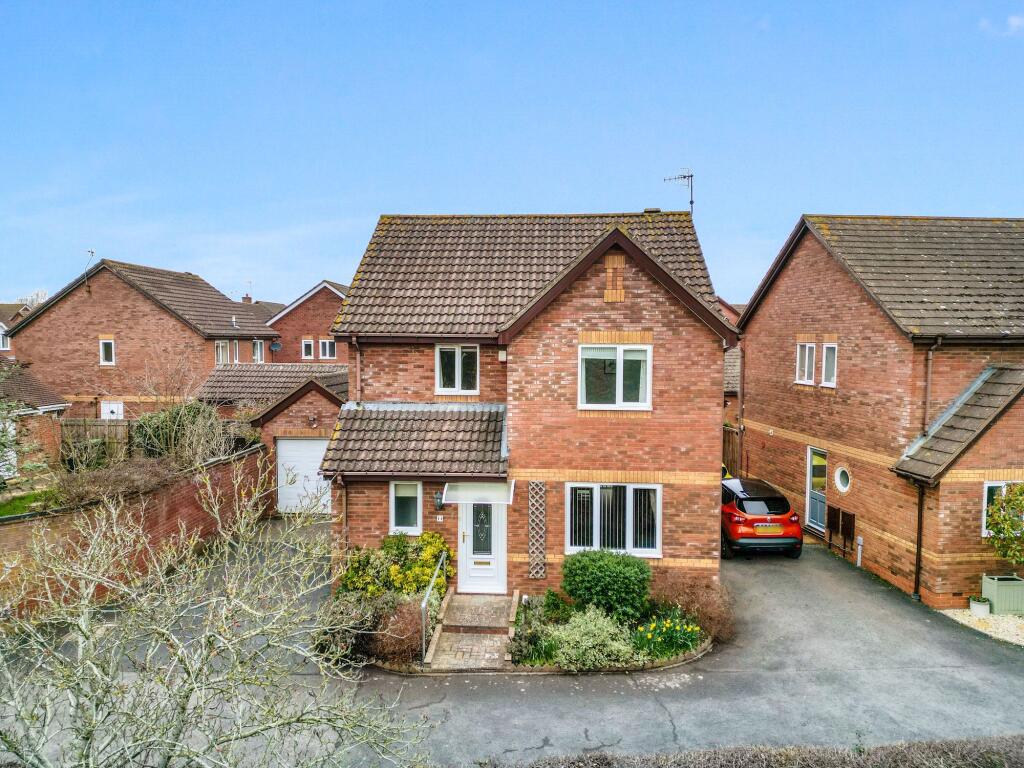 4-bed detached on Defford Road, Pershore, WR10, £395,000