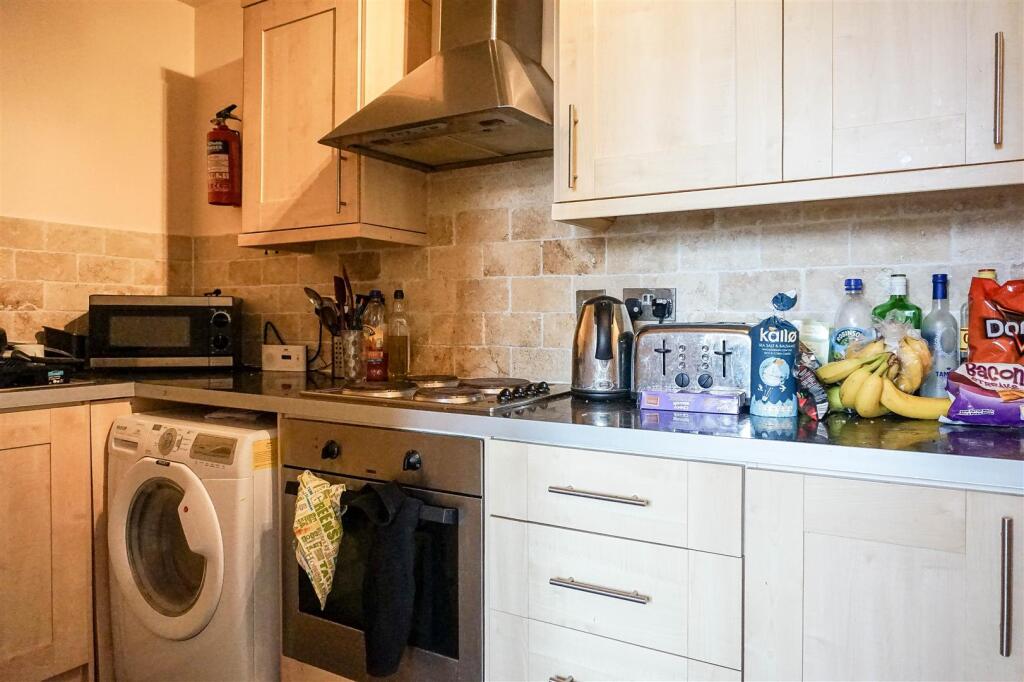 Apartment in Leeds - View 5
