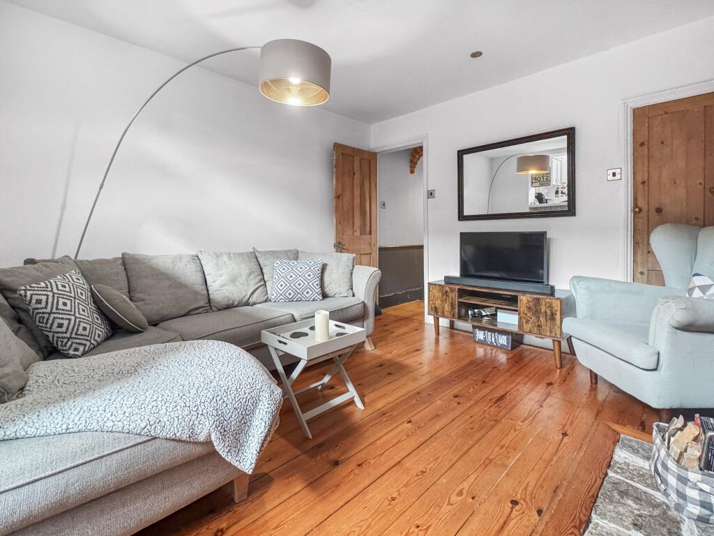 House in Cowes, Isle of Wight - More