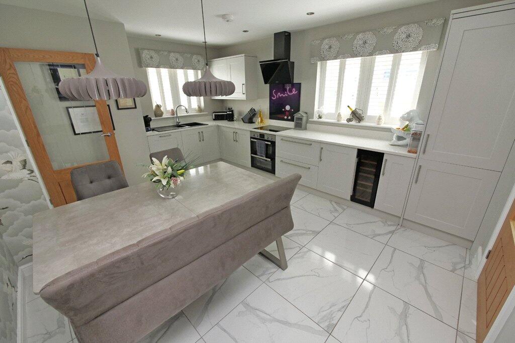 5 Higher Raikes Avenue, Skipton, North Yorkshire, BD23 1FG photo 3