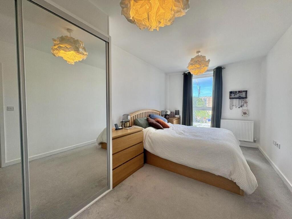 Apartment in London, Hayes - More