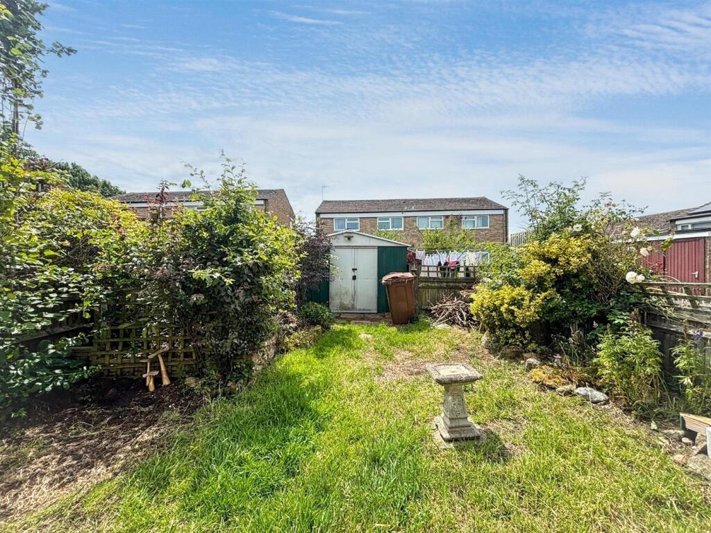 Primrose Close, Eastbourne photo 2