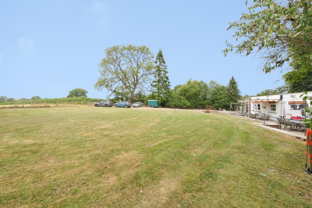 House in North East Derbyshire, Pilsley - View 5