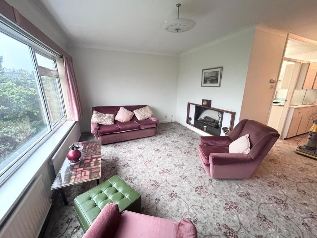Conery Gardens, NG13 photo 3