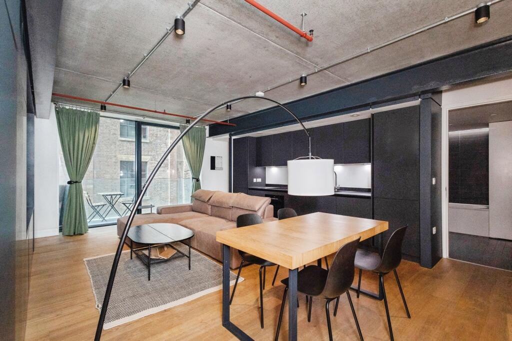 Apartment in Manchester - View 5