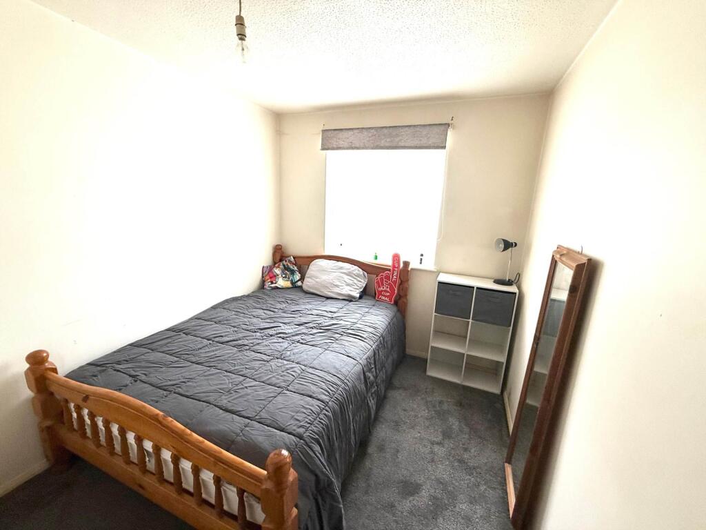 Lion Court, Borehamwood photo 4