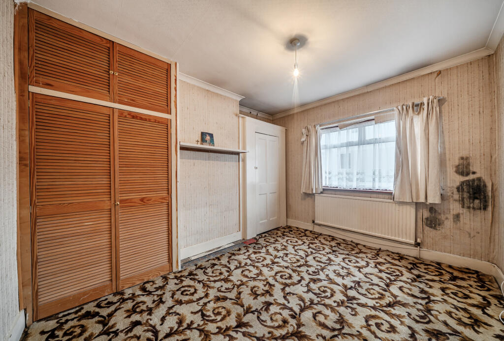 House in London, Mitcham - More
