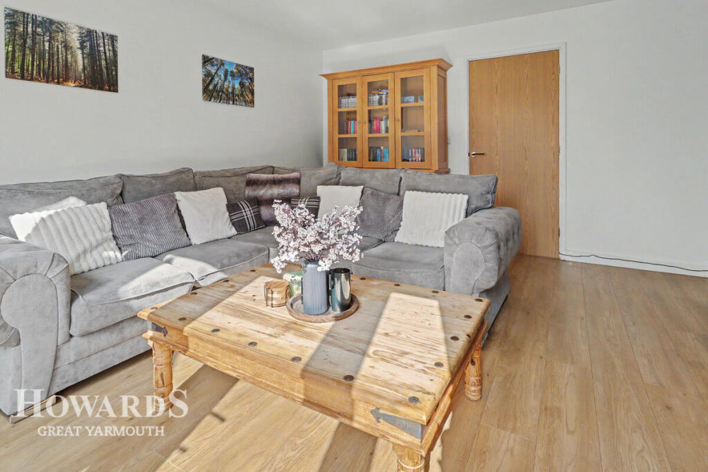 Main image of property: Yarmouth Road, Caister-on-Sea