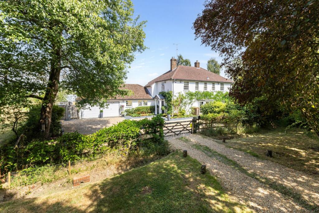 Main image of property: The Avenue, Chapel Row, Reading, Berkshire, RG7
