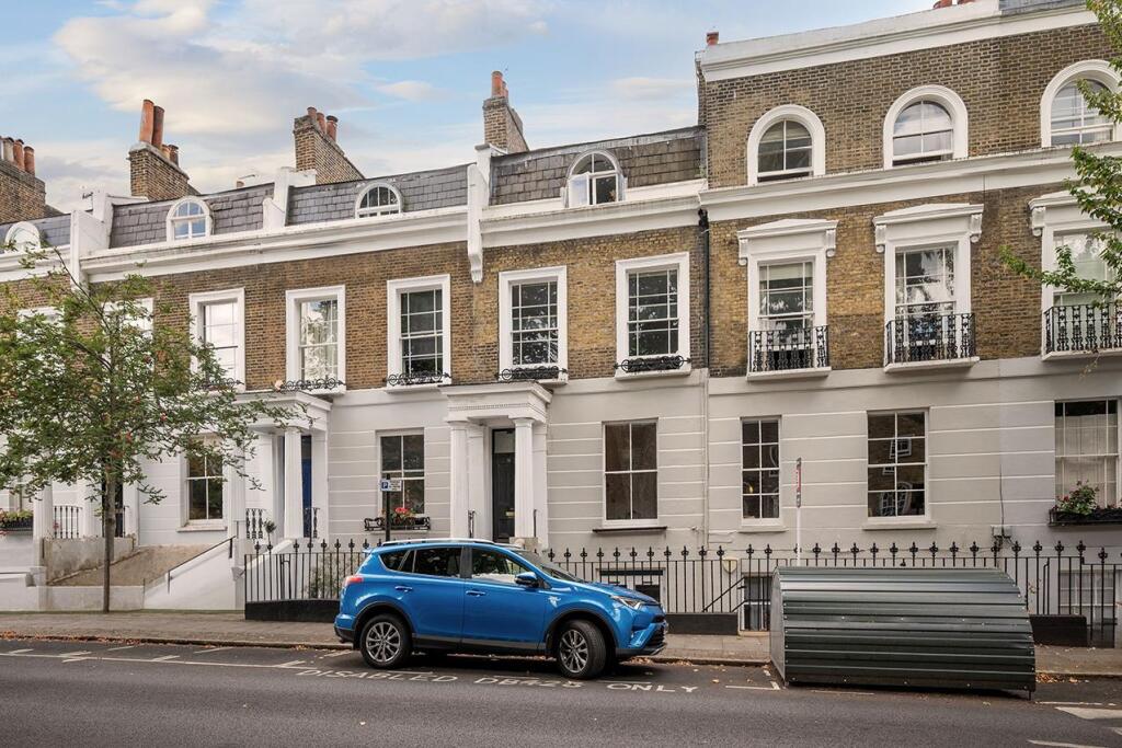 Apartment in London - View 2