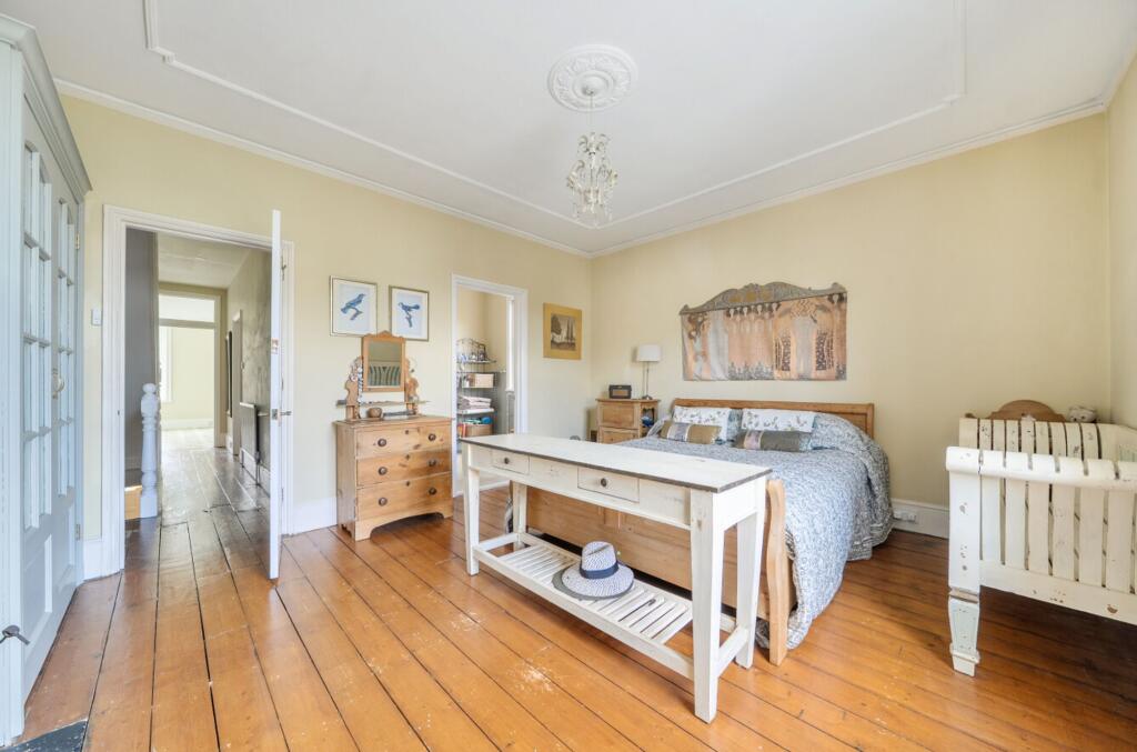 House in Tonbridge - View 4