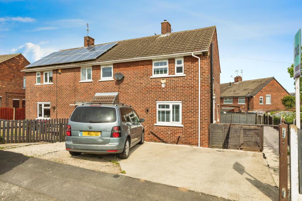 3-bed semi-detached on Hollywell Close, Rawmarsh, Rotherham, S62, £150,000