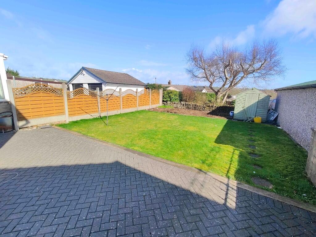 46 Eastwood Avenue, Halifax, HX2 9DT photo 2