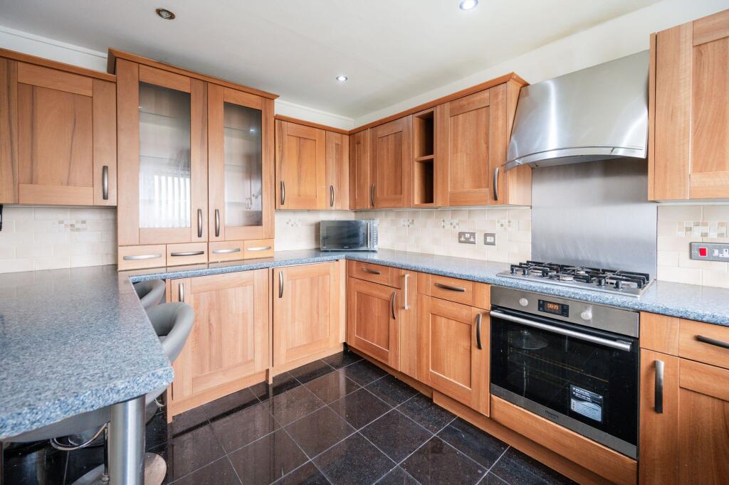 Pennington Avenue, Ormskirk, L39 photo 3