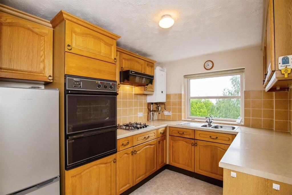 Apartment in Worcester - View 4