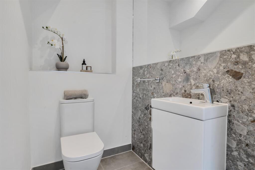 15 Bentwood Way, Lavant photo 3