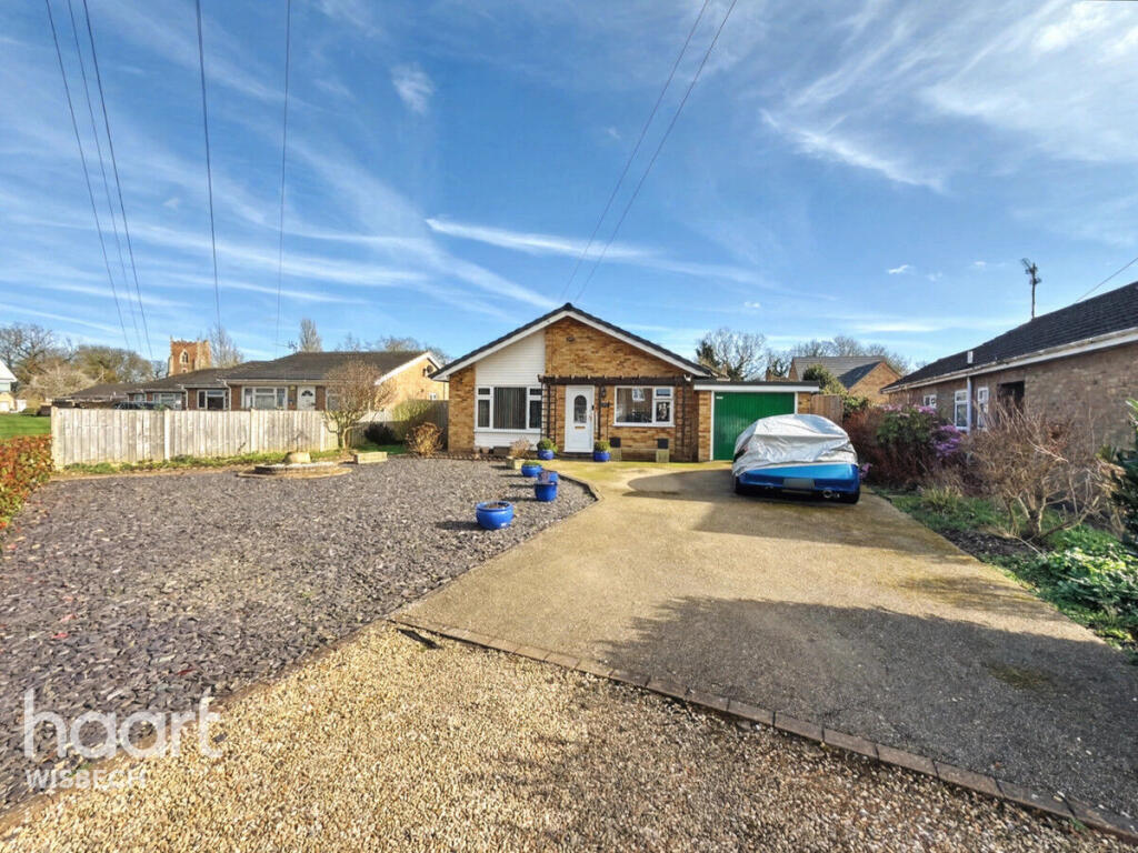 3-bed detached on Wisbech Road, Walpole St Andrew, £325,000