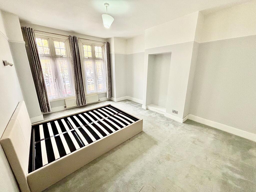 House in London - View 5