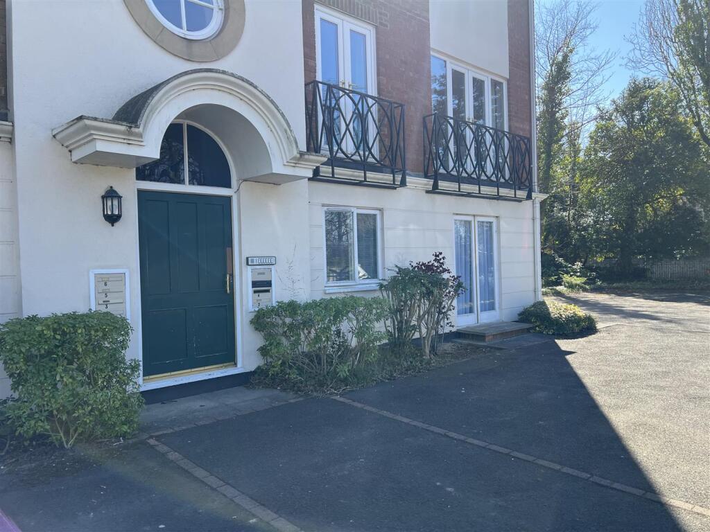 1-bed flat on Rosebay Court, Darlington, £82,500