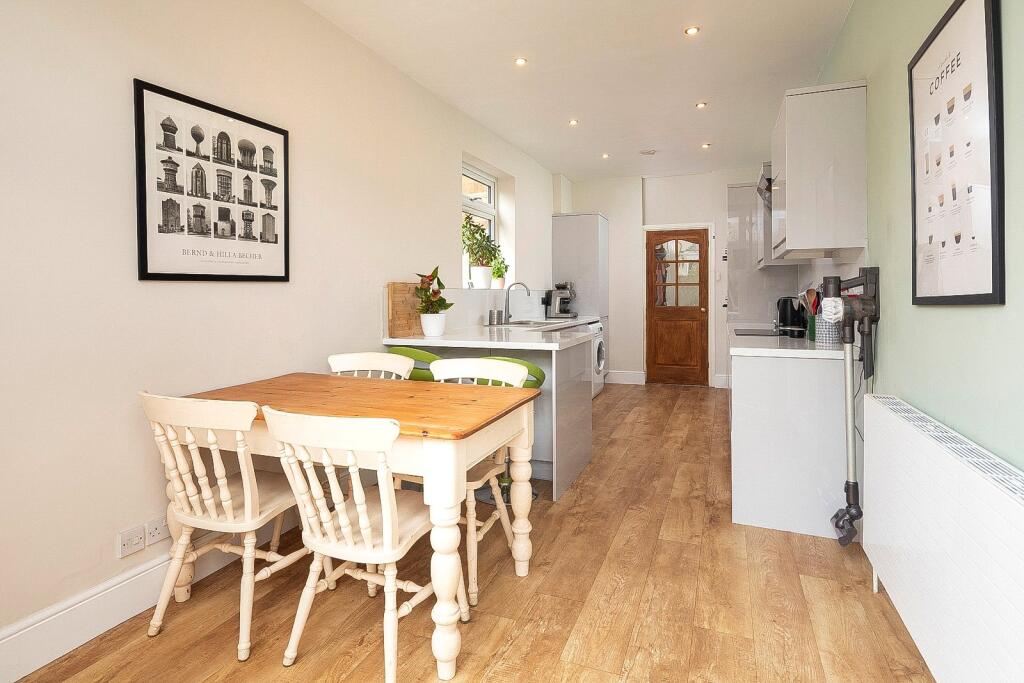 House in Northampton, West Northamptonshire - View 3
