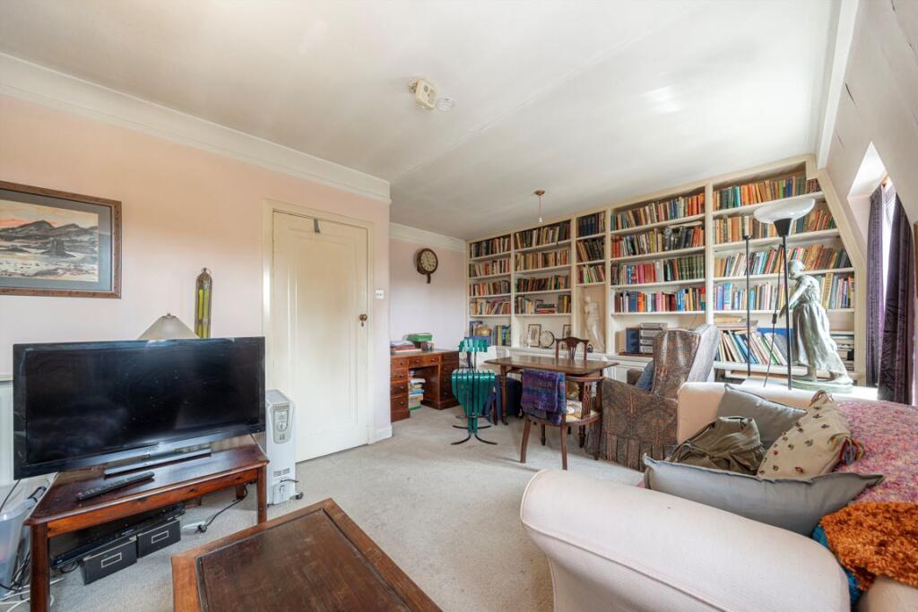 Apartment in Twickenham - View 2