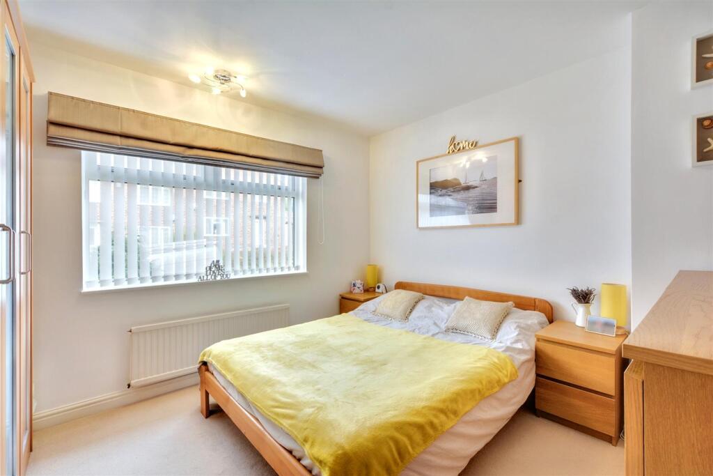 House in Nottingham, Bestwood Park Estate - View 5
