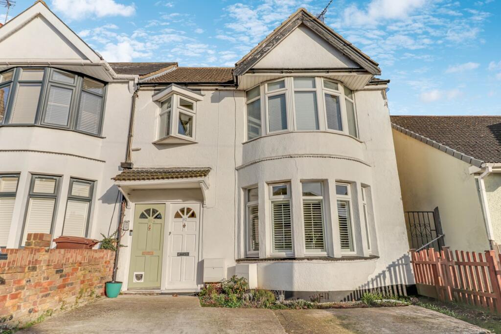 Main image of property: Southsea Avenue, Leigh-on-Sea, SS9