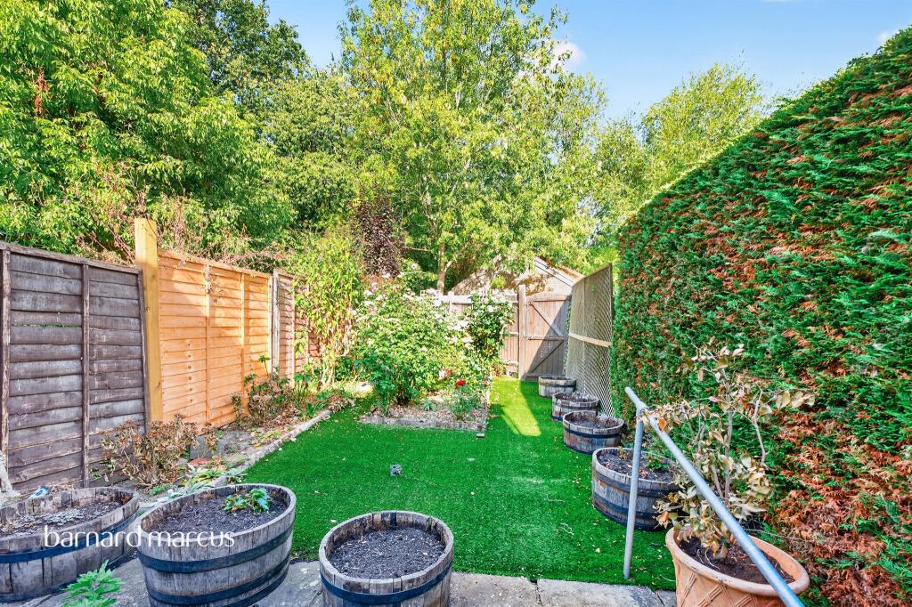 House in Redhill - View 5
