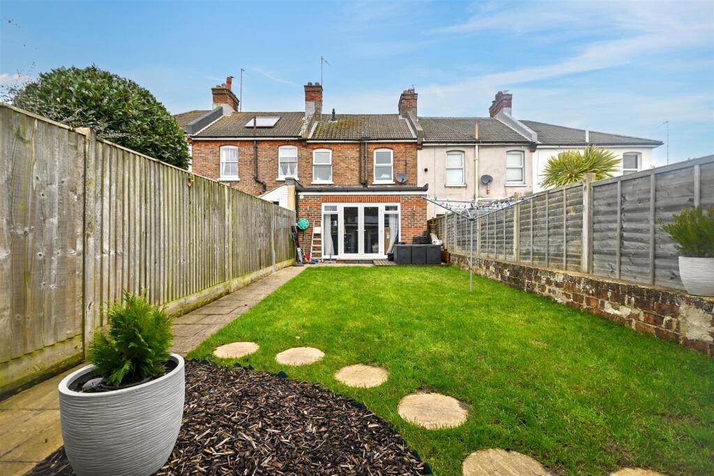 Dacre Road, Eastbourne - View 4