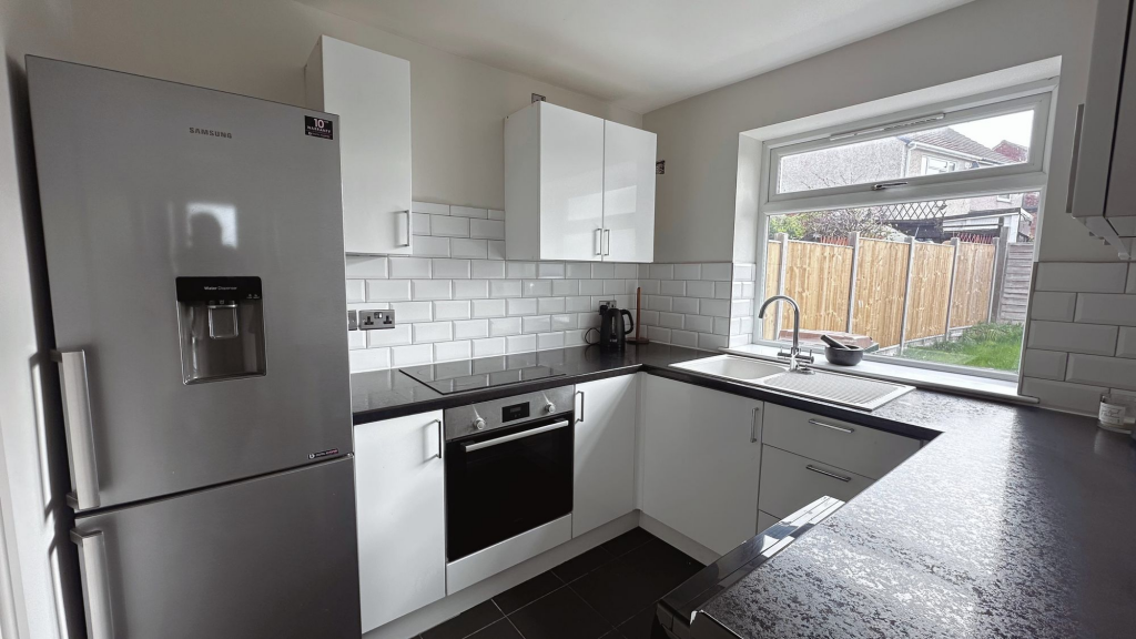Buckingham Rise, Coventry, CV5 photo 3