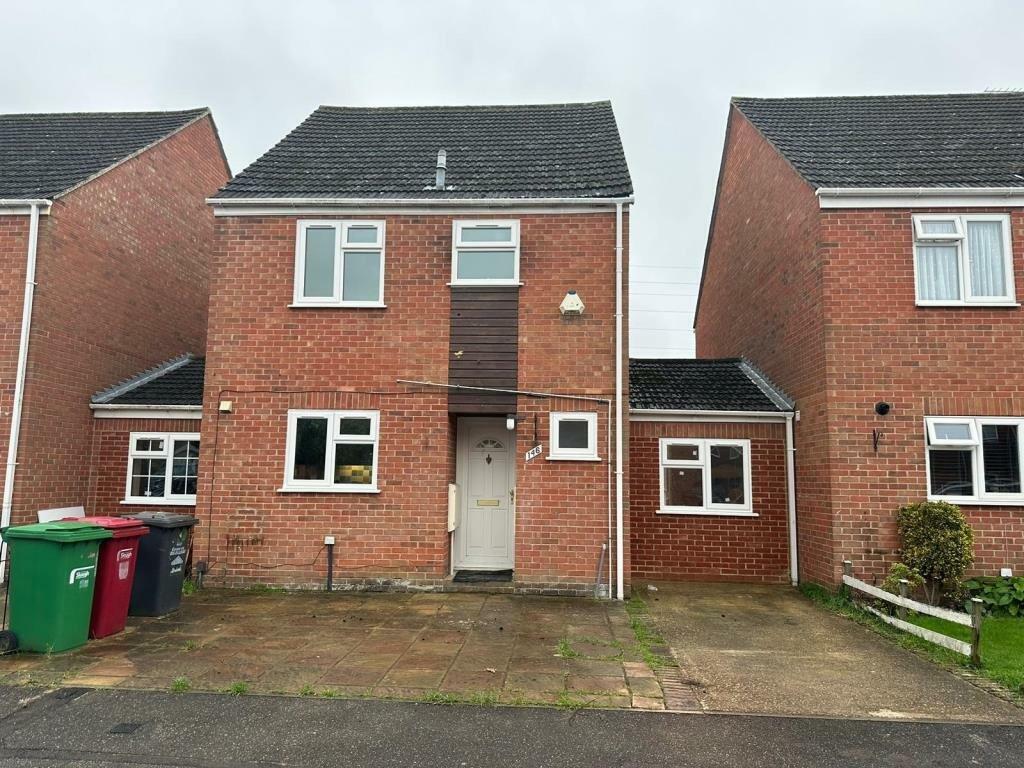 Main image of property: Rochfords Gardens, Slough, Berkshire, SL2