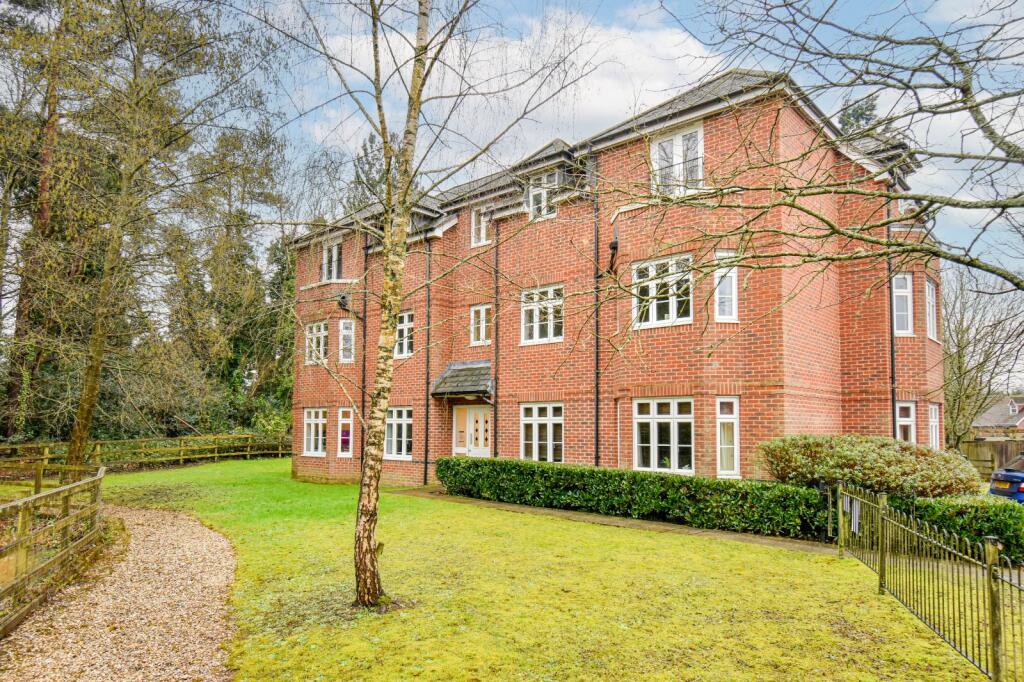 Main image of property: Rowlock Gardens, Hermitage, Thatcham, Berkshire, RG18