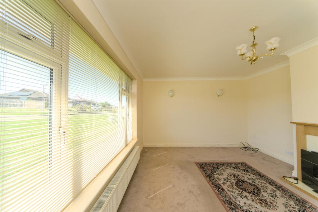 Netherfield Avenue, Eastbourne photo 5