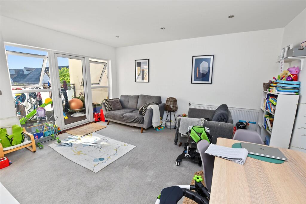 Apartment in Dartford - View 5