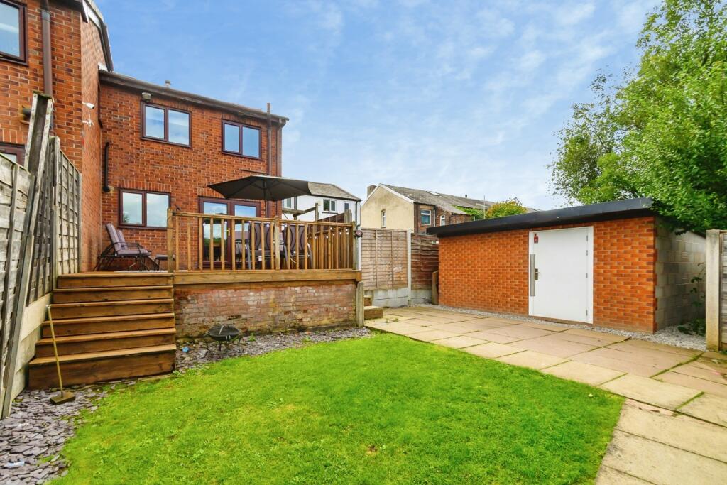 House in Bolton, Stoneclough - View 4