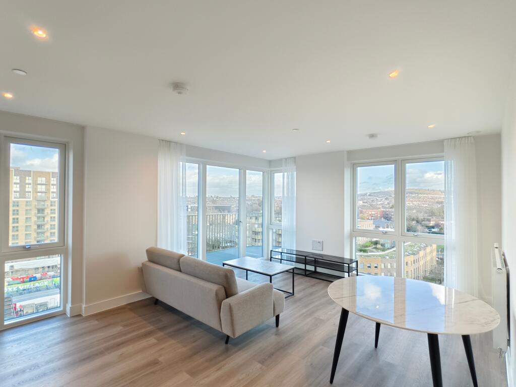 Main image of property: Cairncross House, 17 Townsend Road