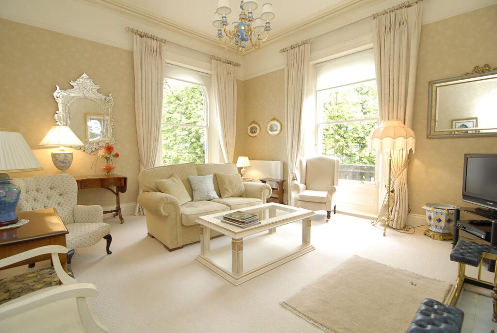 Apartment in Beaulieu Court, Harrogate - View 2