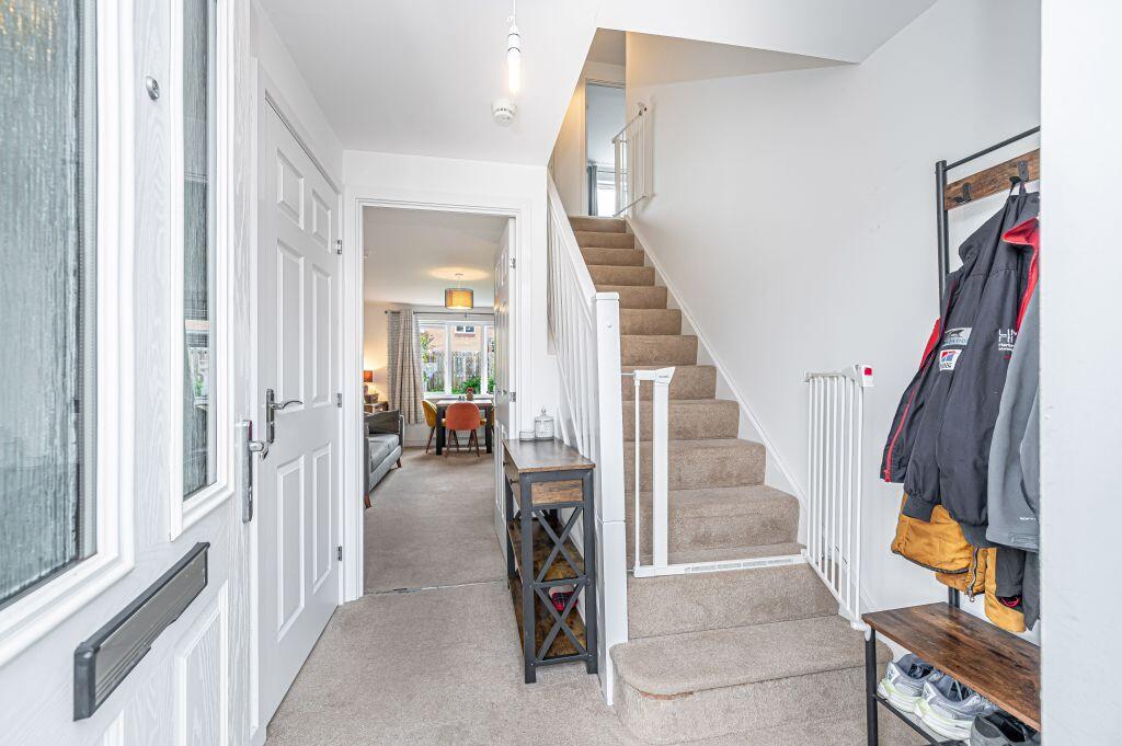 House in Kirkcaldy, Perth and Kinross - View 4