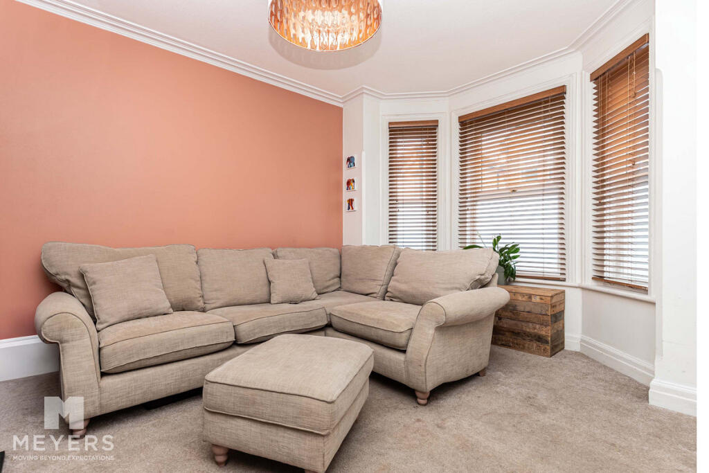 House in Christchurch, Pokesdown, Bournemouth - View 3