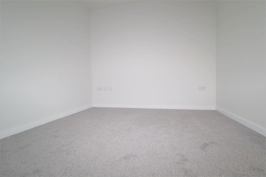 Apartment in Luton - View 4