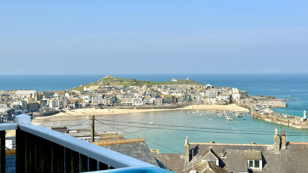 4-bed house on Albert Place, St Ives, Cornwall, £875,000