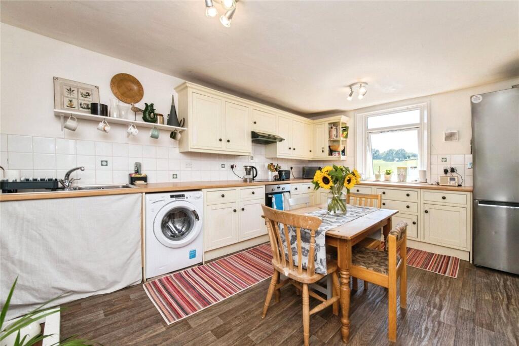Apartment in Exeter - More