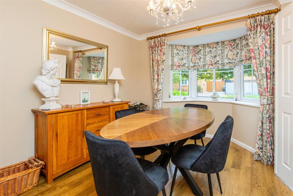 Windermere Drive, Higham Ferrers photo 4